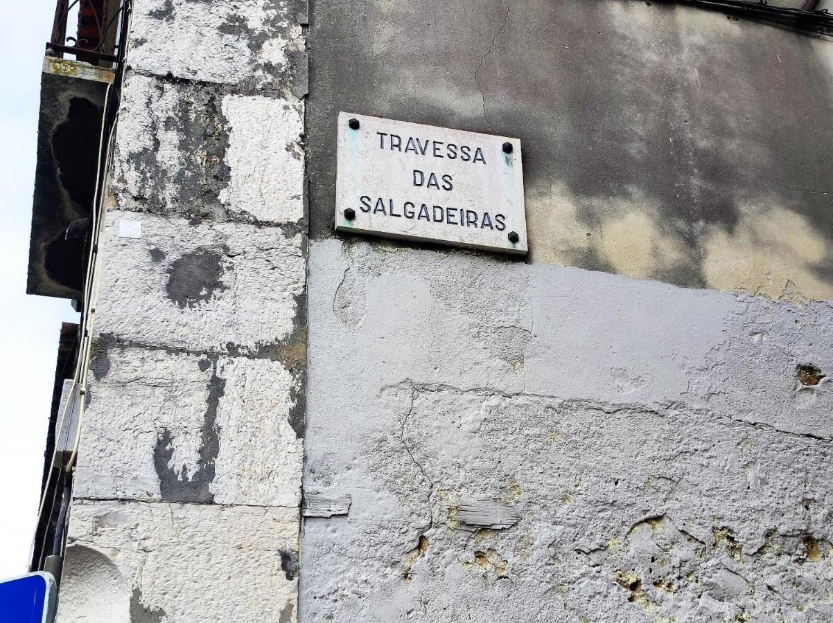 Apartamento Lisbon, Renewed T1 With Pateo Near Martires Da Patria Lisboa