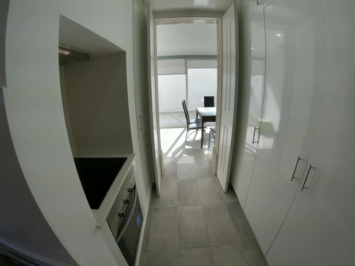 Lisbon, Renewed T1 With Pateo Near Martires Da Patria Apartamento *