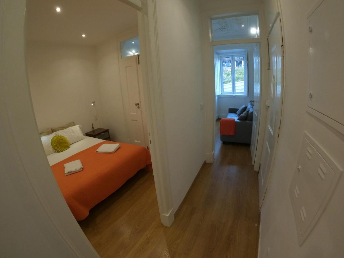 Apartamento Lisbon, Renewed T1 With Pateo Near Martires Da Patria